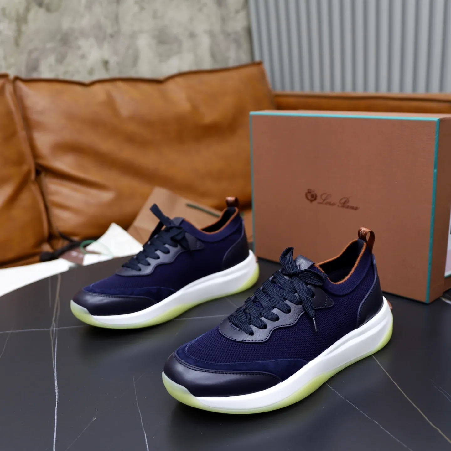 Factory price: 💰620 Loropiana LP men's shoes ♞size; 38-44 "45.46 customization" cowhide stitching and cowhide feet. It is really easy to wear, lazy, relaxed, casual, perfect comfort, and there are many color choices, and they all look good with clothes. Is it true that Loropiana can bring social value? “Loropiana is the best thing money can buy”
